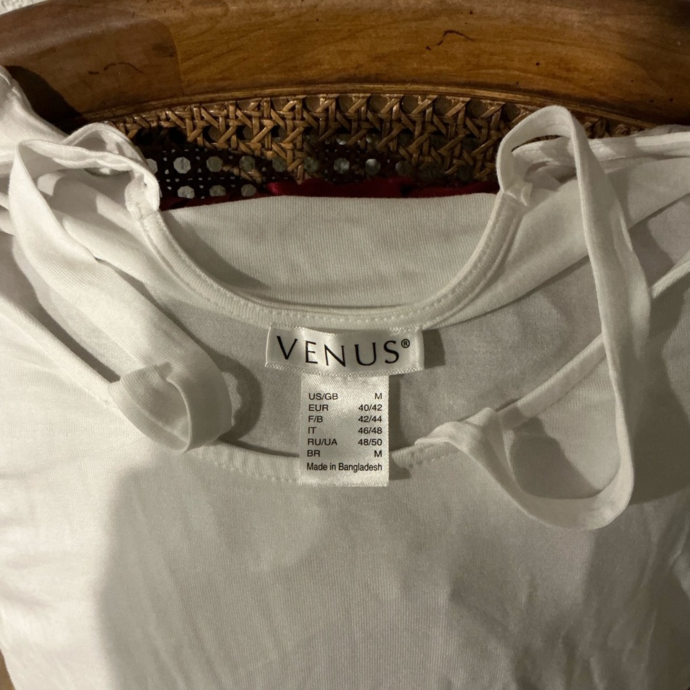 VENUS Classic White Tank Top